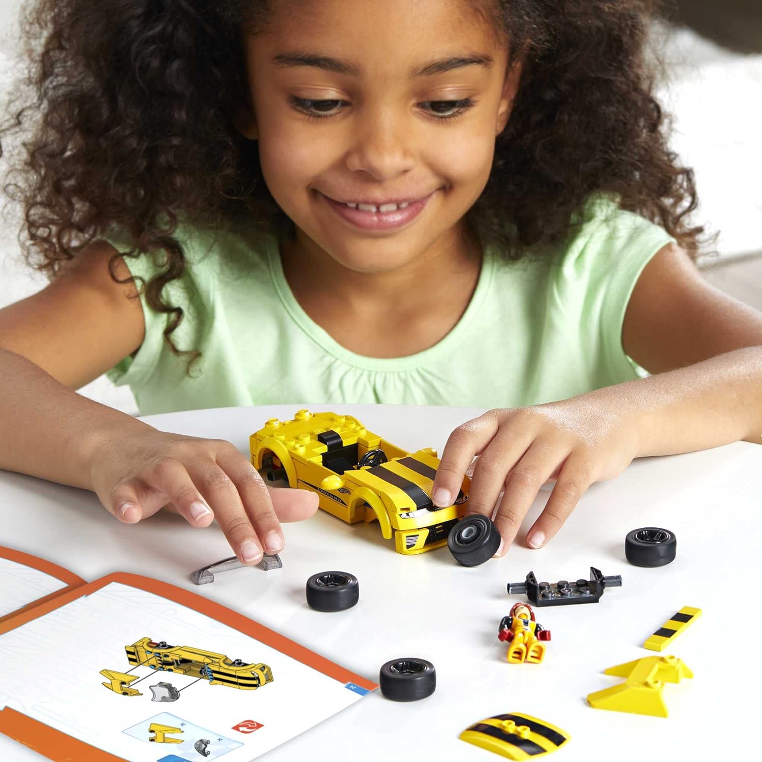 MEGA Hot Wheels ’17 Camaro Real Racecar Building Set