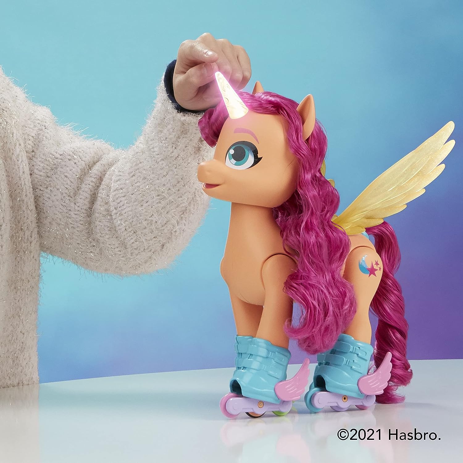 Hasbro My Little Pony – Eine neue Generation Sing- und Skatespaß Sunny Starscout