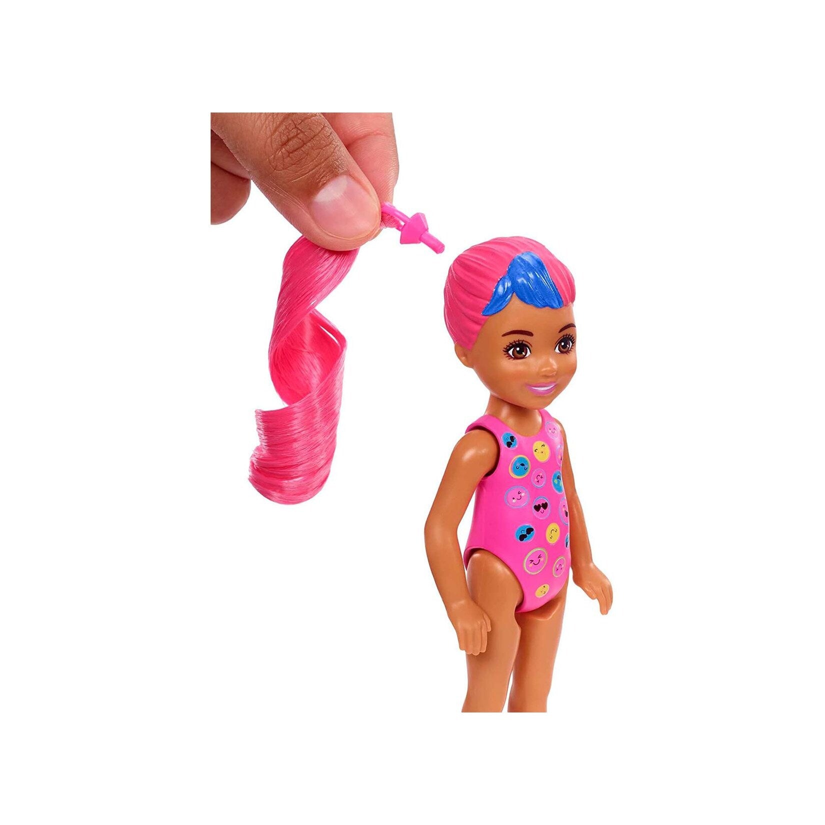 Mattel - Barbie - Chelsea - Color Reveal - Puppe mit Überraschungs-Zubehör, Neon Batik Serie