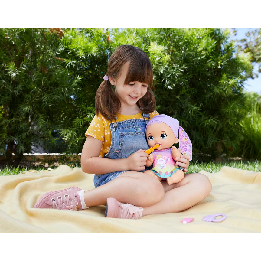 Mattel - My Garden Baby - Zahnputzspaß Hasen-Baby Puppe - Lavendel (30 cm) mit 3 Zubehörteilen und 2-in-1-Outfit, rosa Mütze