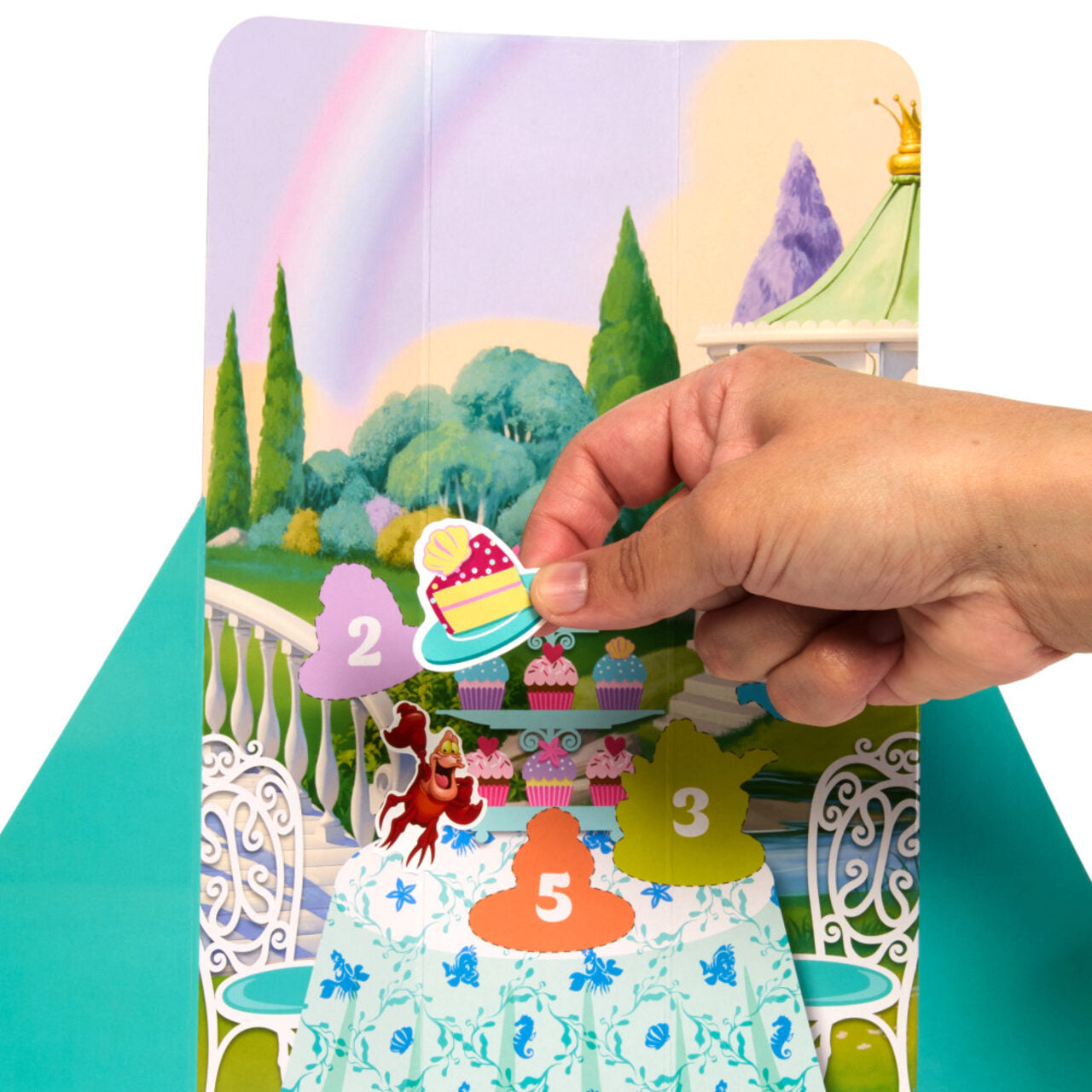 Mattel - HTV88 - Disney Princess - Spin & Reveal - Puppe mit zusätzlichen Überraschungen, Arielle