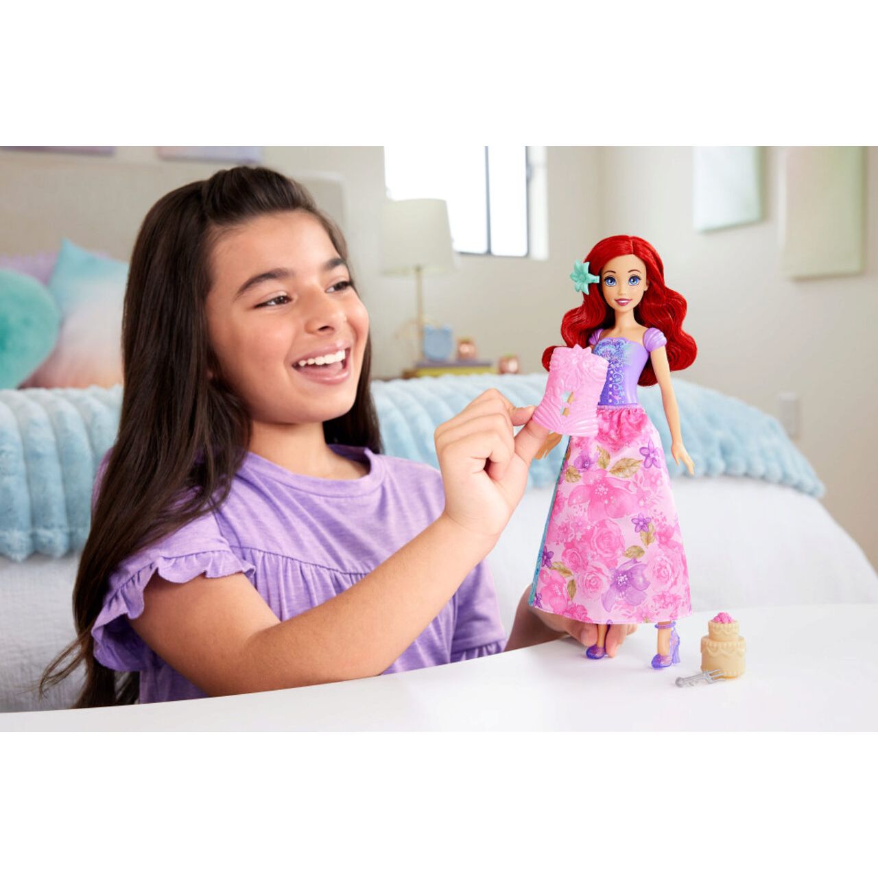 Mattel - HTV88 - Disney Princess - Spin & Reveal - Puppe mit zusätzlichen Überraschungen, Arielle