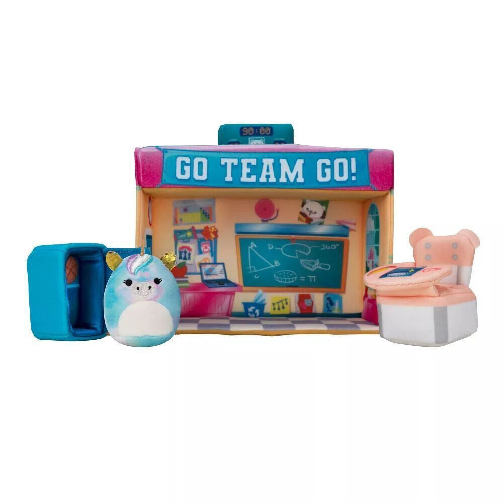 Jazwares SQM0325 - Squishville - Weiches Plüsch-Spielset, Mini-Plüsch-Squishmallows, 5 cm, Zubehör, Schule